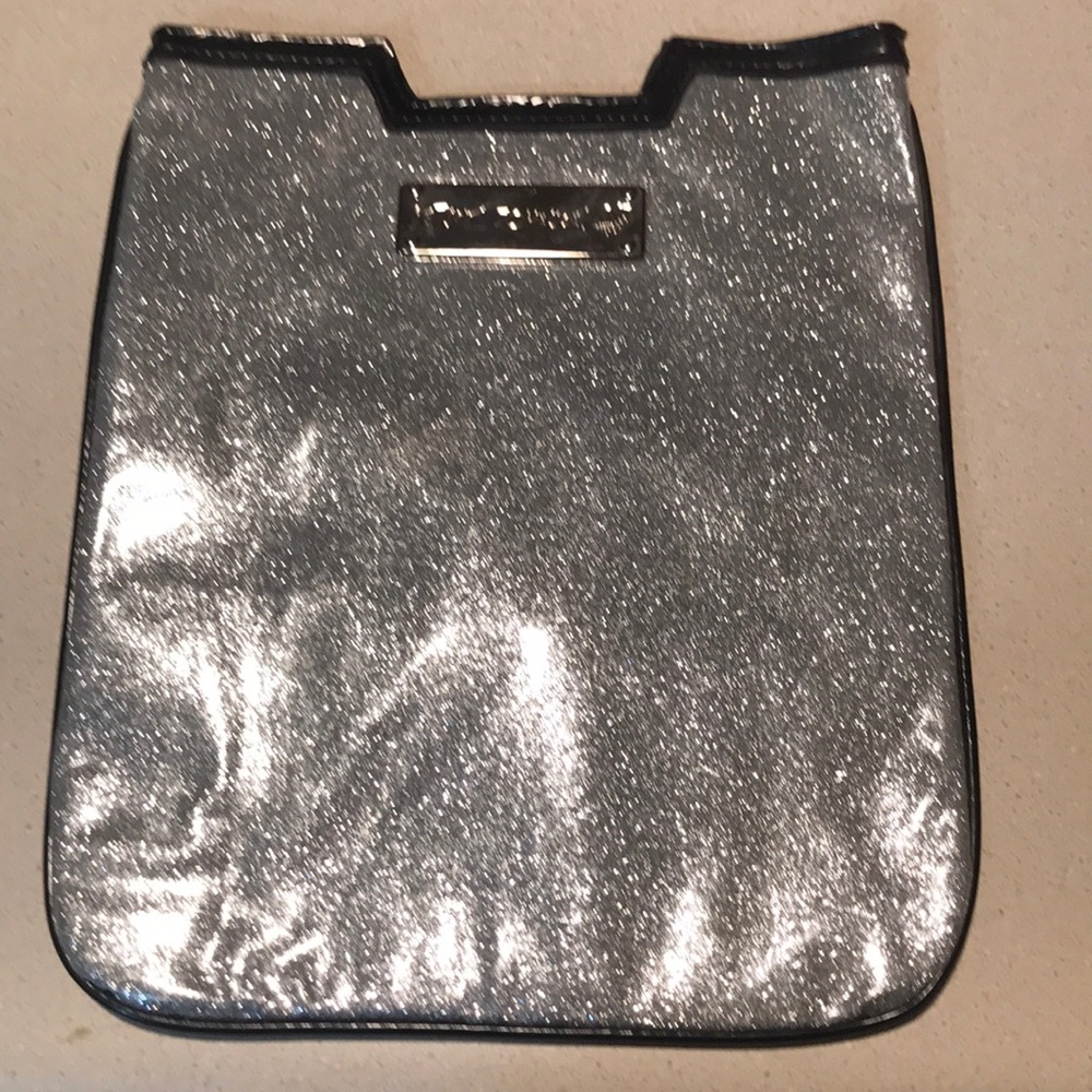 Betsy Johnson ❤️ tablet sleeve silver shimmer